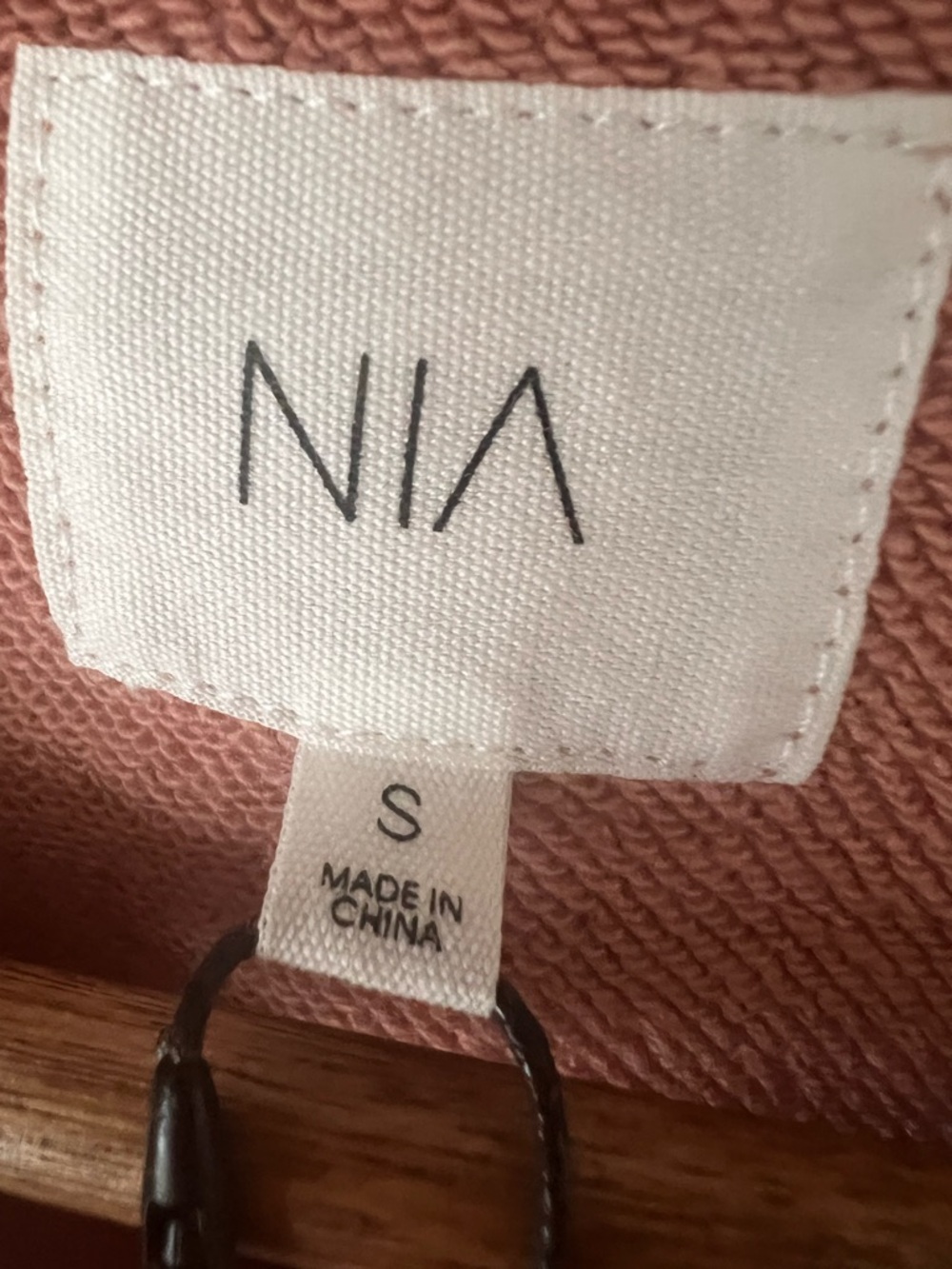 NIA Women's Cropped Crew Sweatshirt in Pale Mauve NWT Size S - Picture 2 of 11